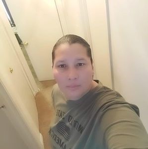 Meet your Posher, Elieth